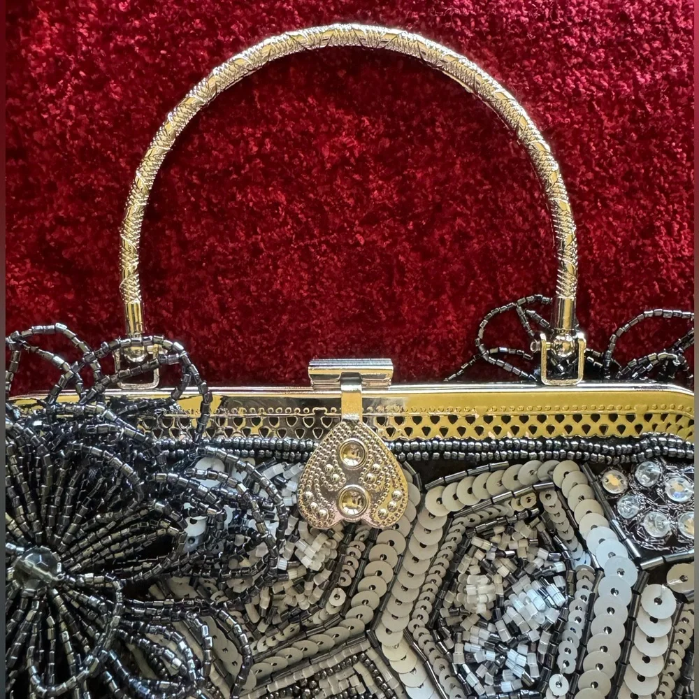 Gorgeous vintage cocktail bag - Picture 2 of 10